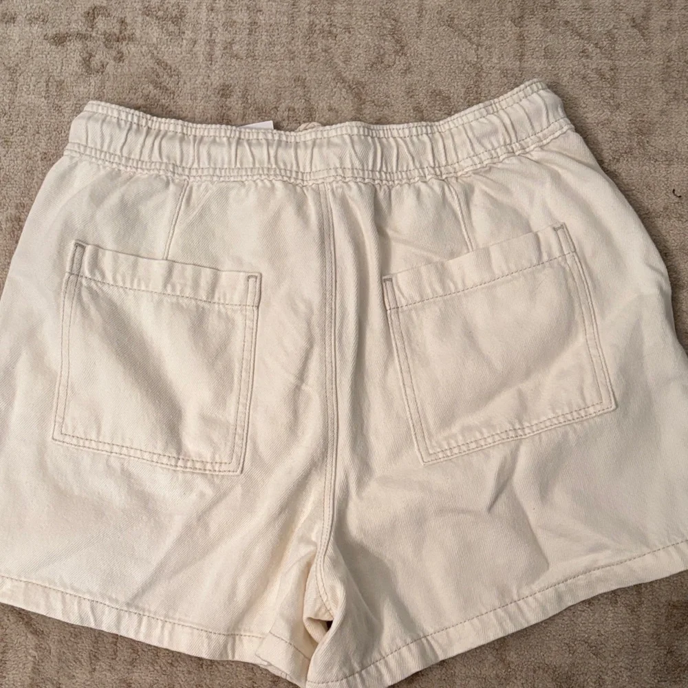 LOFT Women's High Waist Tan Shorts - Denim - Picture 3 of 4